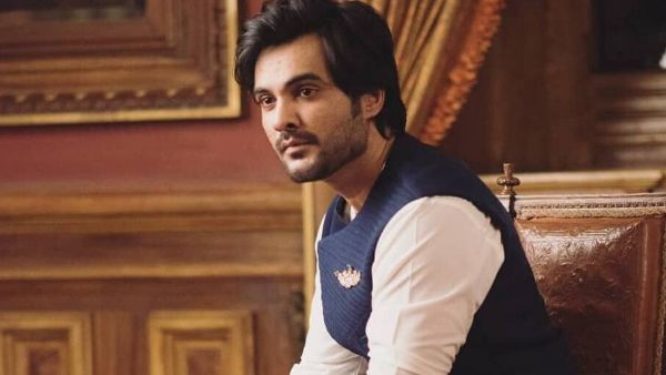 సినిమాకో గర్ల్ ఫ్రెండ్ ని మార్చేశావ్..