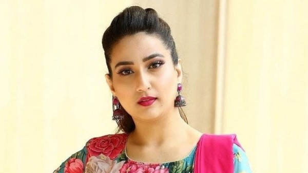 అలా పరిచయం.. గుర్తింపు