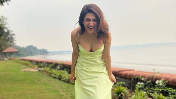 గ్లామర్ తో రెచ్చిపోయిన భామ..