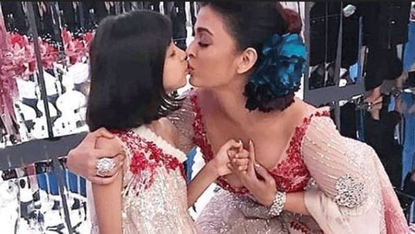 కూతురితో ఐశ్వర్య ఫొటో