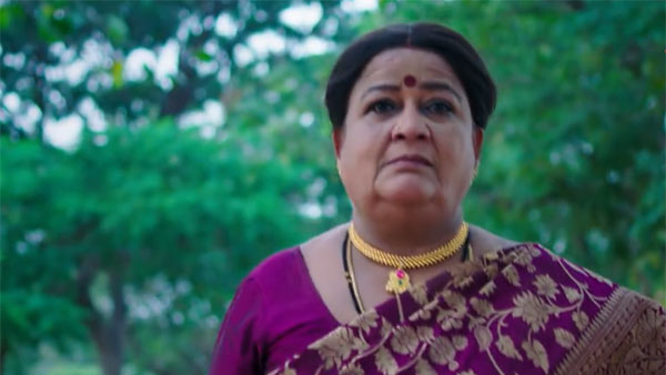  భర్తను బ్రతిమాలిన అనసూయ