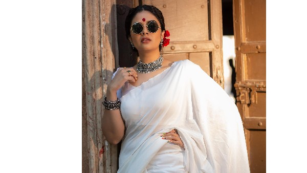 ఎంటర్టైన్మెంట్ షోలతో