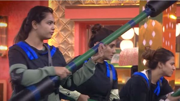 రివెంజ్ తీర్చుకున్నట్లు