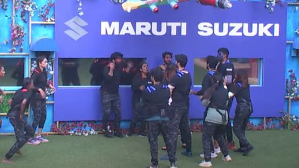 బ్లూ అండ్ రెడ్ టీమ్ లుగా..