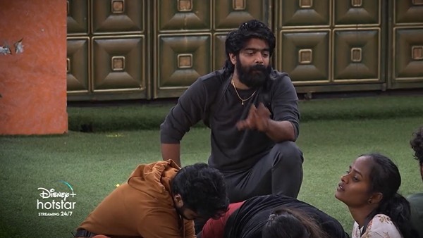 స్నేక్ అండ్ ల్యాడర్ టాస్క్