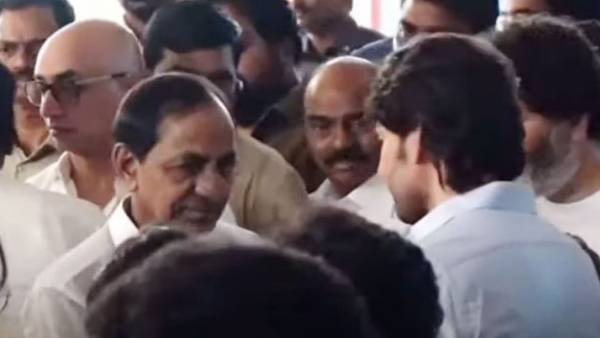 మహేశ్ బాబు కన్నీళ్లు తుడిచి..