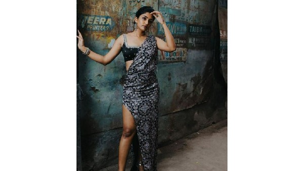 అందాలు ఆరబోస్తోందిగా