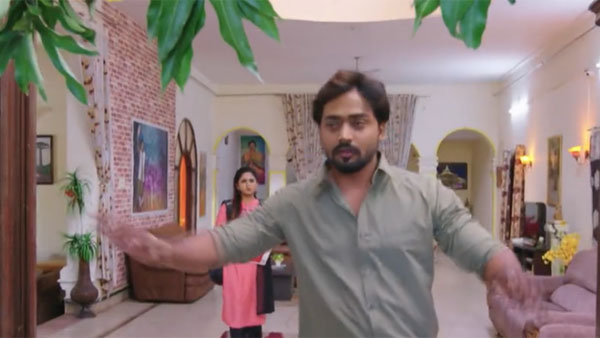 మీ మంకు పట్టు వల్లే సార్ దూరమయ్యారు..