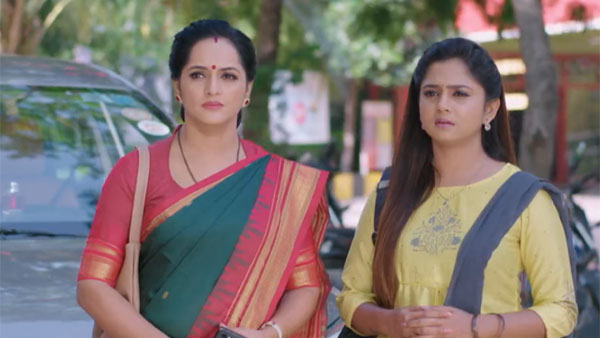 జగతి కాళ్లకు నమస్కరించి..