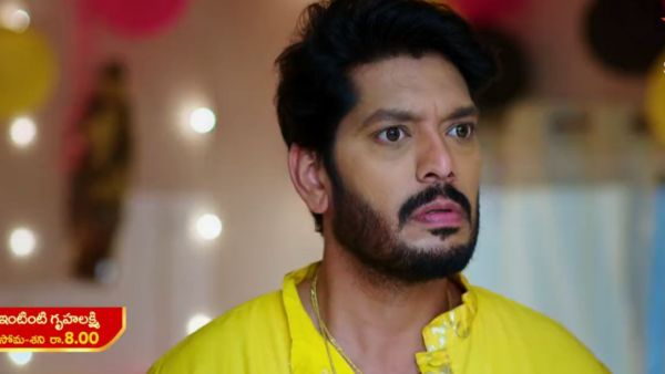 పరందామయ్య ప్రత్యక్షం అవుతూ