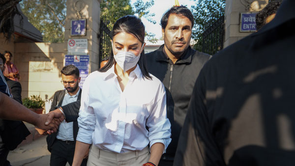 సుకేష్తో జాక్వలైన్కు సన్నిహిత సంబంధాలు