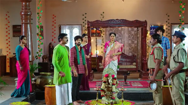 నమ్మలేకపోయిన జ్ఞానాంబ ఫ్యామిలీ