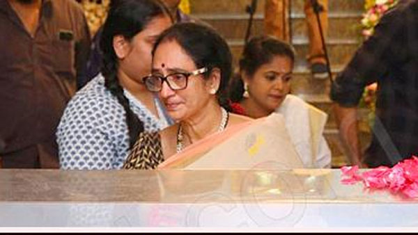  ఒకేసారి వెళ్లిపోవాలని అనుకొని..