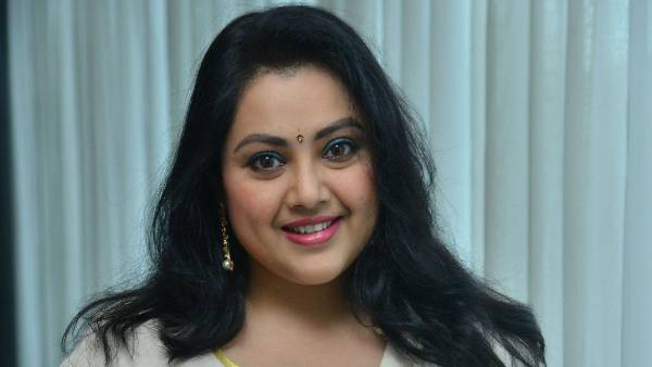 సినిమాల్లో నటించిన నైనికా..