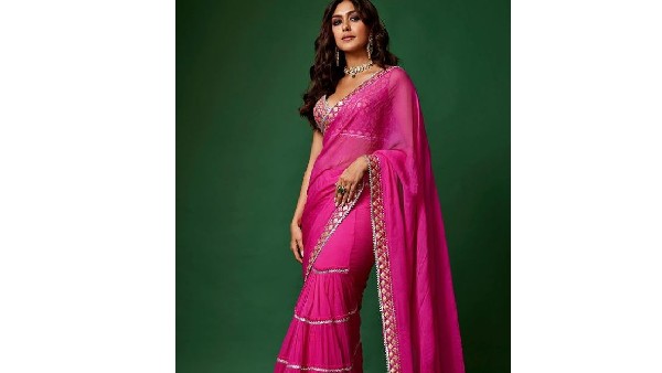 సోషల్ మీడియాలోనూ బిజీగానే