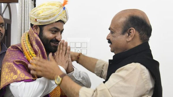 అప్పు స్నేహితుడిగా వచ్చాను..