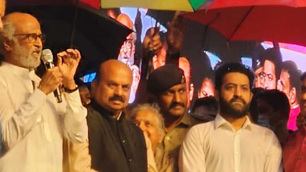 వర్షం పడుతున్నా ఆగని ఎన్టీఆర్ స్పీచ్