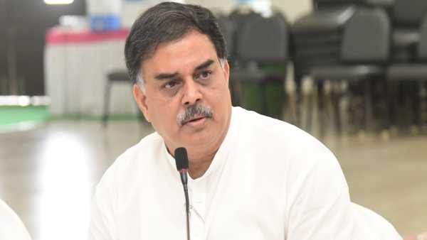 జూబ్లీహిల్ల్స్ పోలీస్ స్టేషన్‌లో