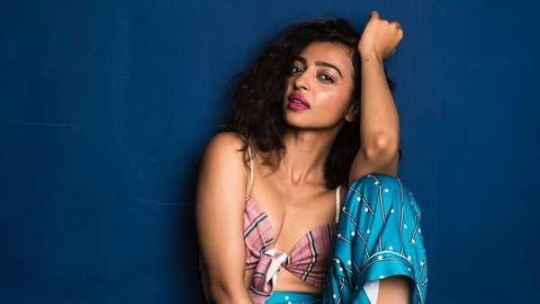 కమర్షియల్ చిత్రాల్లో యంగ్ హీరోయిన్స్..