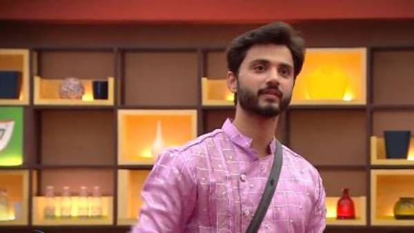 9 మంది ఔట్..