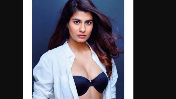 చిన్న సినిమాలతో..