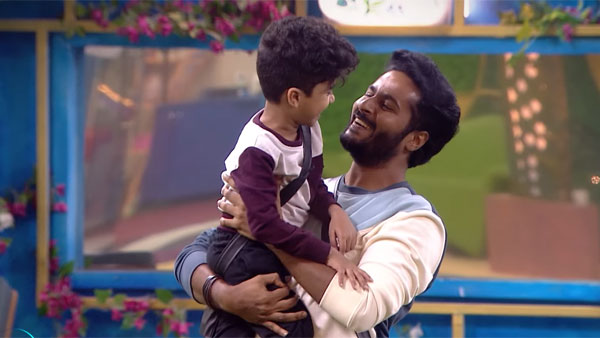 క్యూట్ గా శ్రీహాన్ కొడుకు..