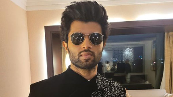 బాలీవుడ్ మరో రెండు