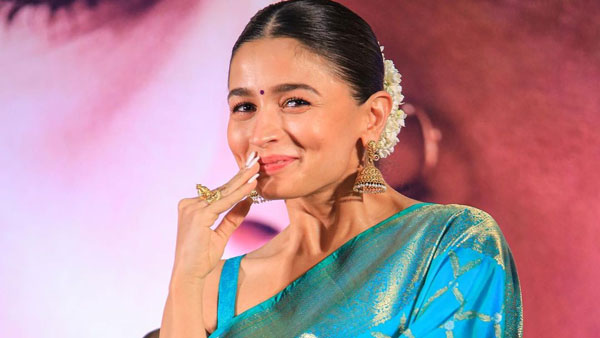 తల్లైన ఆలియా... ఫుల్ హ్యాపీ