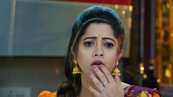 అభితో గొడవకు దిగిన అంకిత