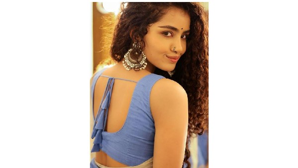 హాట్ షోతో రెచ్చగొడుతోంది