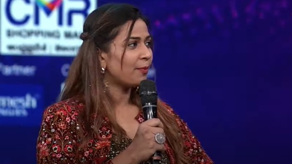 రాగానే లుక్ అటు పడిందా..