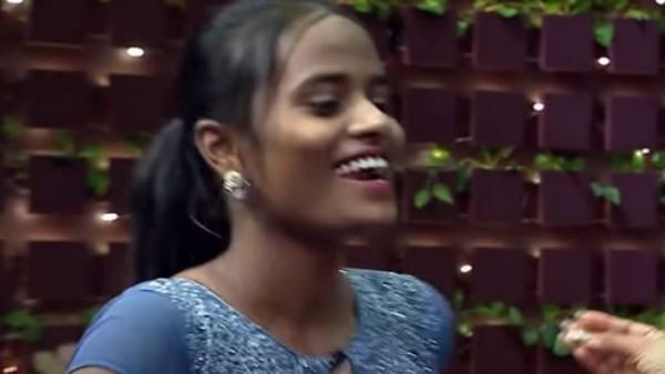  ఎవడికాడి జూస్...