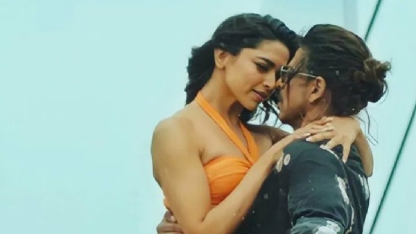 లిప్ లాక్ సన్నివేశాలతో