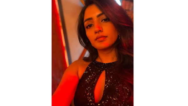 సోషల్ మీడియాలో బిజీగా