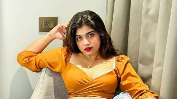 రీతూ హాట్ ఫొటోలు వైరల్