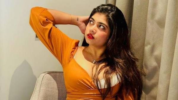 గ్లామర్ ట్రీట్‌తో హడావిడి