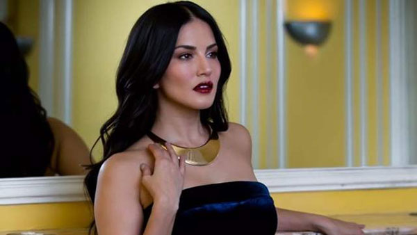 గ్లామరస్ పాత్రలతో కూడా..