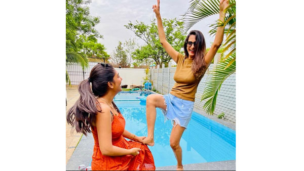 సోషల్ మీడియాలో ఫుల్ బిజీగా