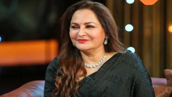 శారద, విజయనిర్మలకు అర్హత లేదా?