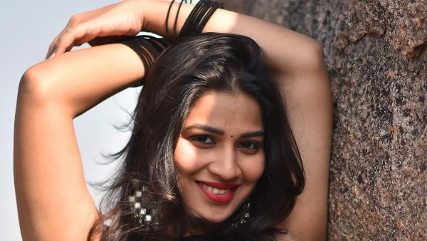 పాపులారిటీని ఎంజాయ్ చేస్తూ..