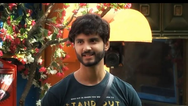 పేరు మార్చిపోయా..