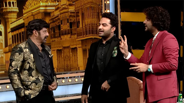 యంగ్ హీరోలు.. స్నేహితులతో