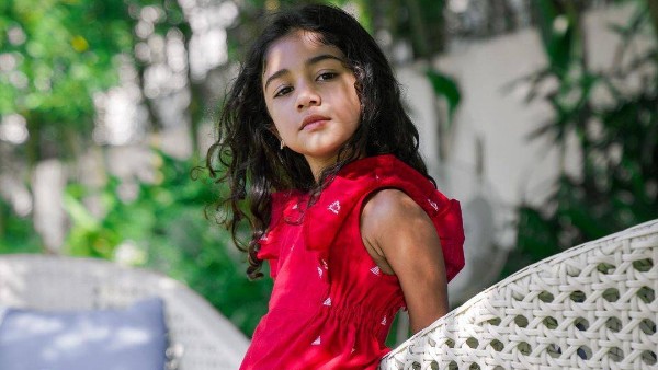 క్యూట్ నెస్ తో..