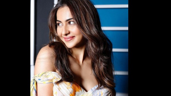 గోల్స్ కోసం కష్టపడే..