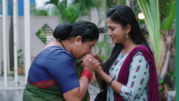  వేరొకరి భార్య గురించి..