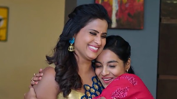 దివ్యను బట్టలో వేసిన లాస్య