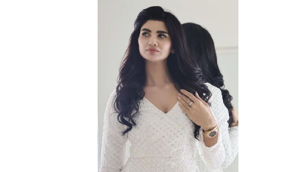 సోషల్ మీడియాలో ఫుల్ బిజీ