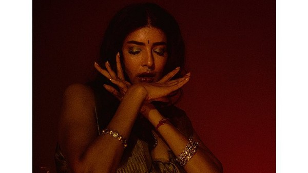 విలన్ పాత్రల్లో..