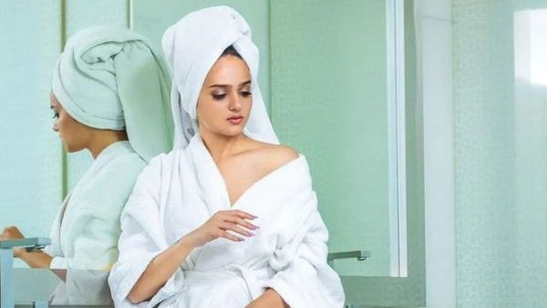 శ్రీ సత్య హాట్ పిక్స్ వైరల్