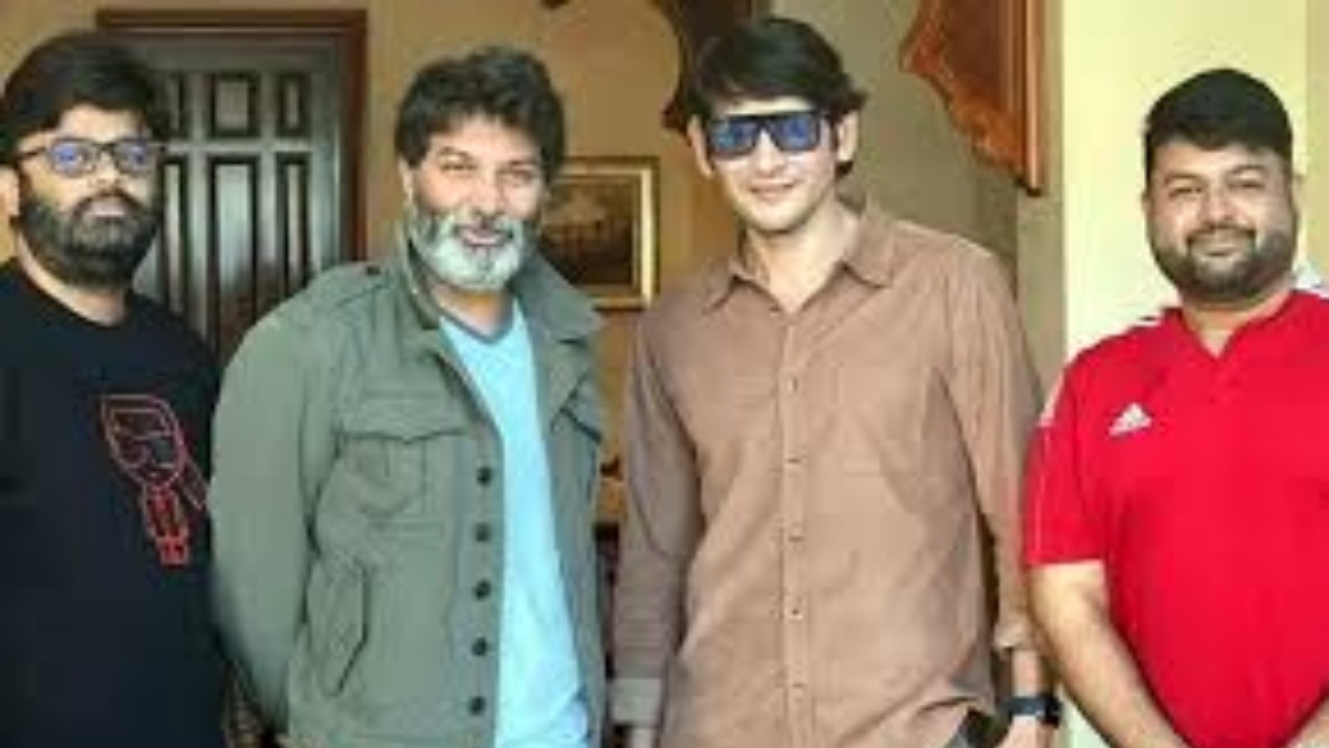  విలేజ్ బ్యాక్ డ్రాప్ లో..